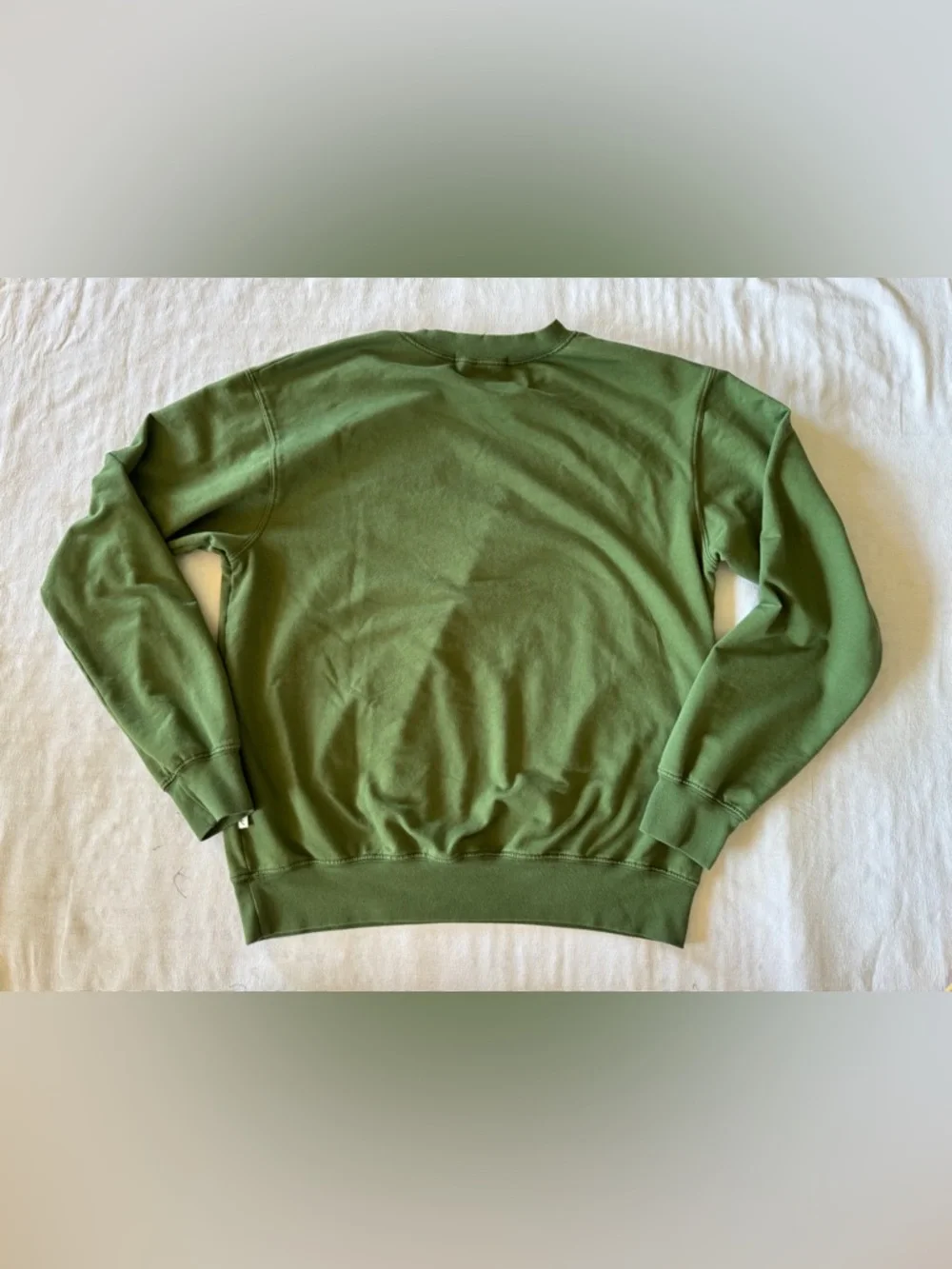 Magnolia Embroidered Heart Sweatshirt Sage Green Crewneck Womens Medium - Picture 3 of 7